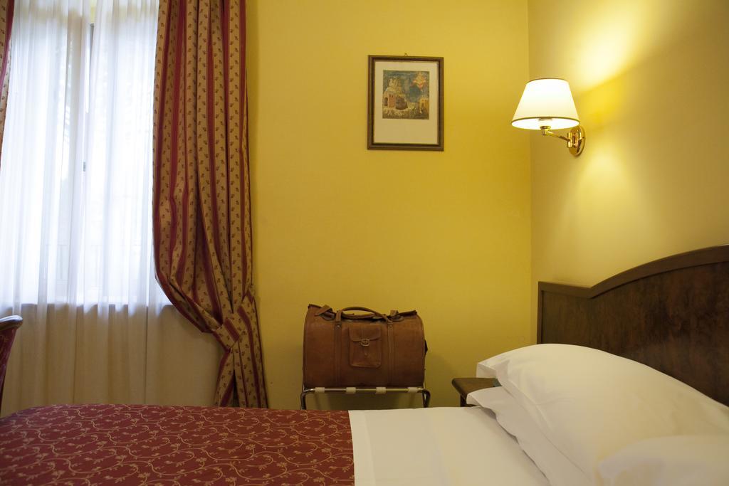 Hotel Villa Elda Assisi Exterior photo